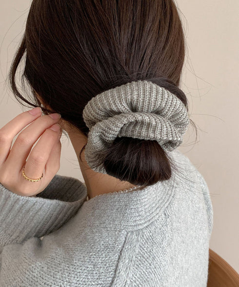 シュシュ 編み 秋冬 ニットヘアゴム レディース ヘアアレンジ 簡単髪留め 髪飾り まとめ髪 お団子 シンプル お洒落 フェミニン 大人 可愛い 女子会 99QNSP-011